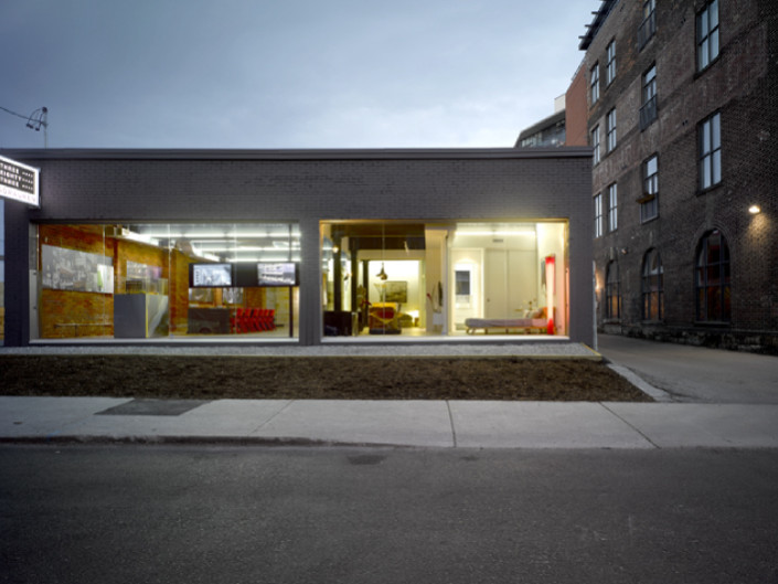 383 Sorauren Sales Centre