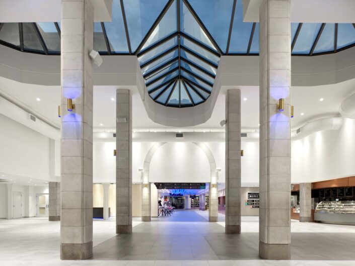 Table Rock Welcome Centre Shopping Concourse, Niagara Falls